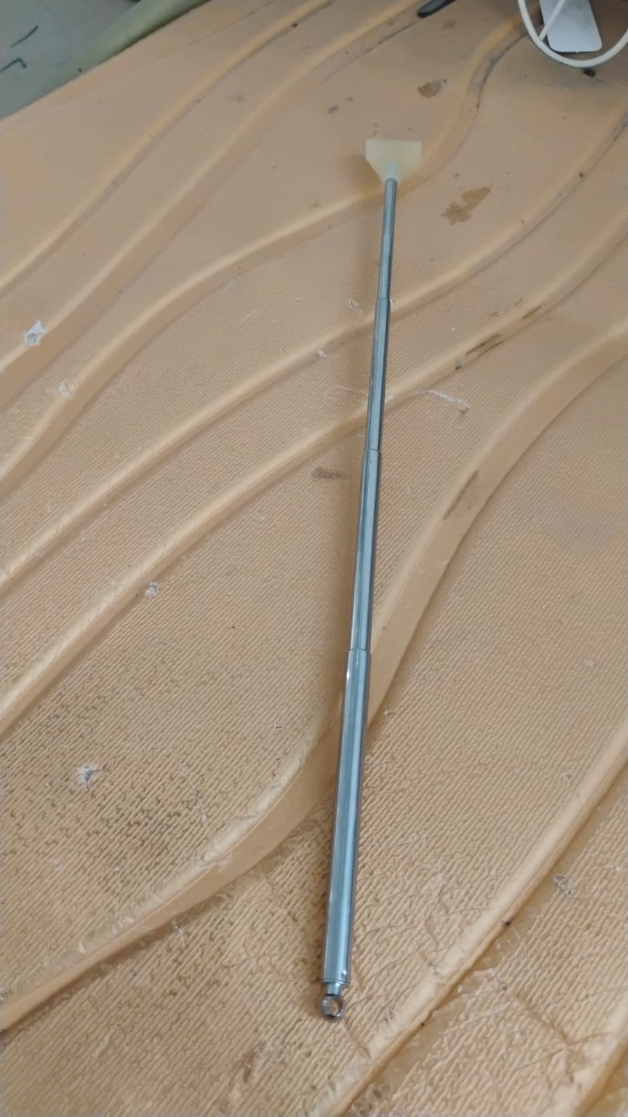 Telescopic Back Scratcher with Plastic Claw (1 Pc) Telescopic Back Scratcher with Plastic Claw (1 Pc)